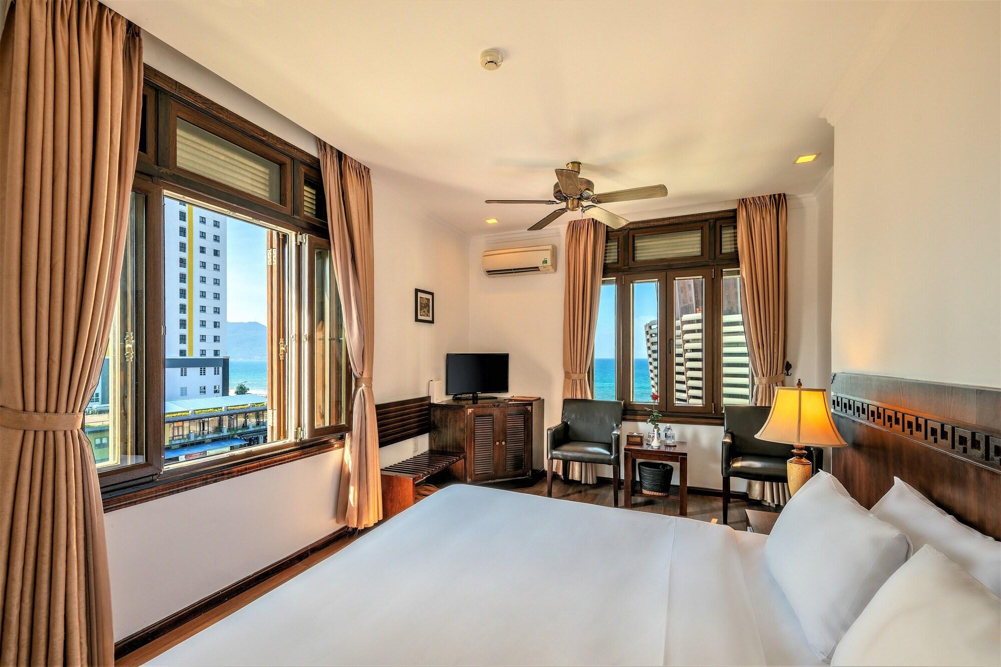 Chu Hotel Da Nang Esterno foto