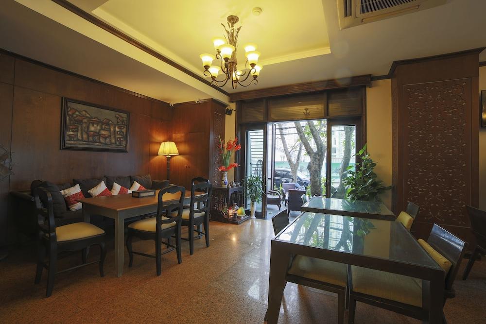 Chu Hotel Da Nang Esterno foto